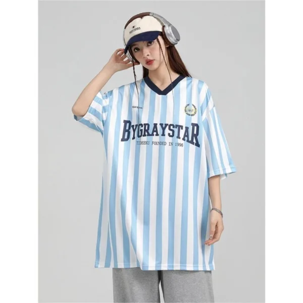 เสื้อยืดoversize คอวี แขนสั้นสไตล์อเมริกันย้อนยุค สีดำ - Image 2