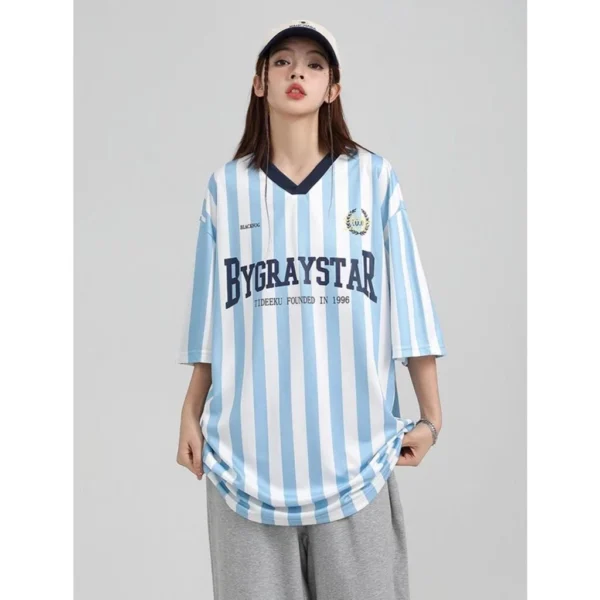 เสื้อยืดoversize คอวี แขนสั้นสไตล์อเมริกันย้อนยุค สีดำ